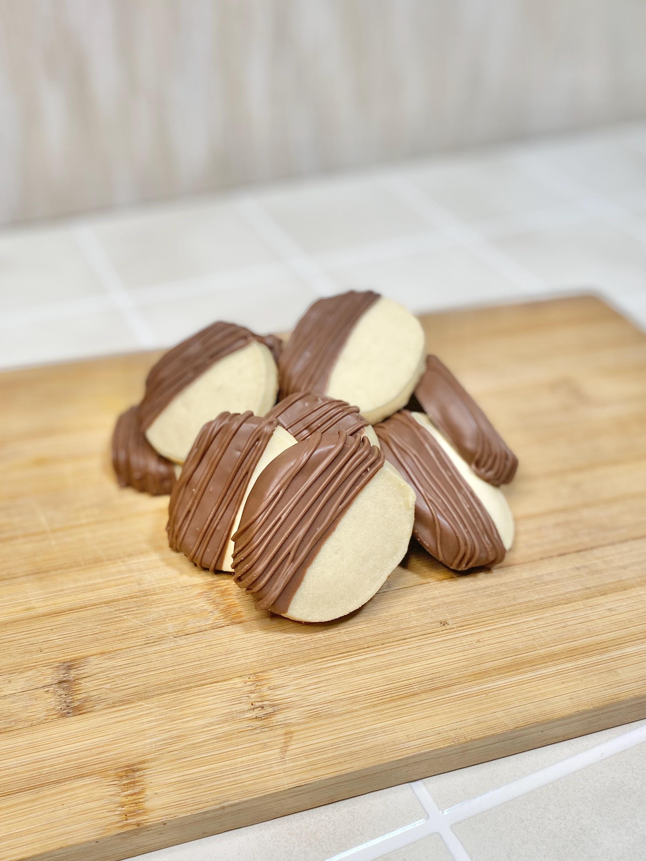 Handcrafted Chocolate Dipped Shortbread Cookies – Gift-Ready Pack
