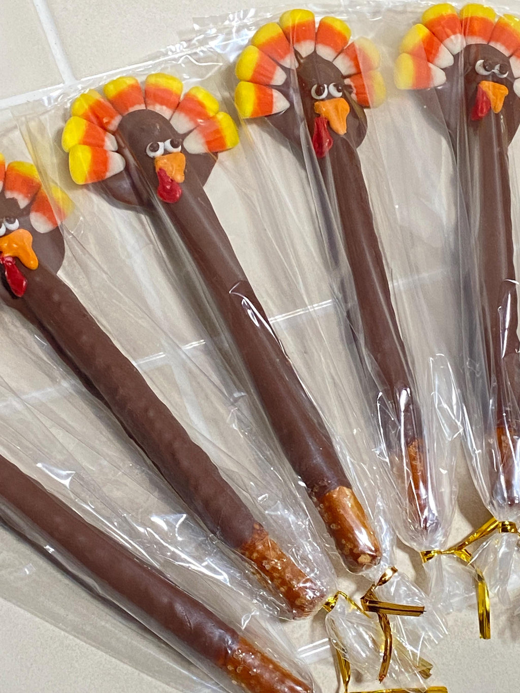 Turkey Pretzel Rods – Thanksgiving Pretzels