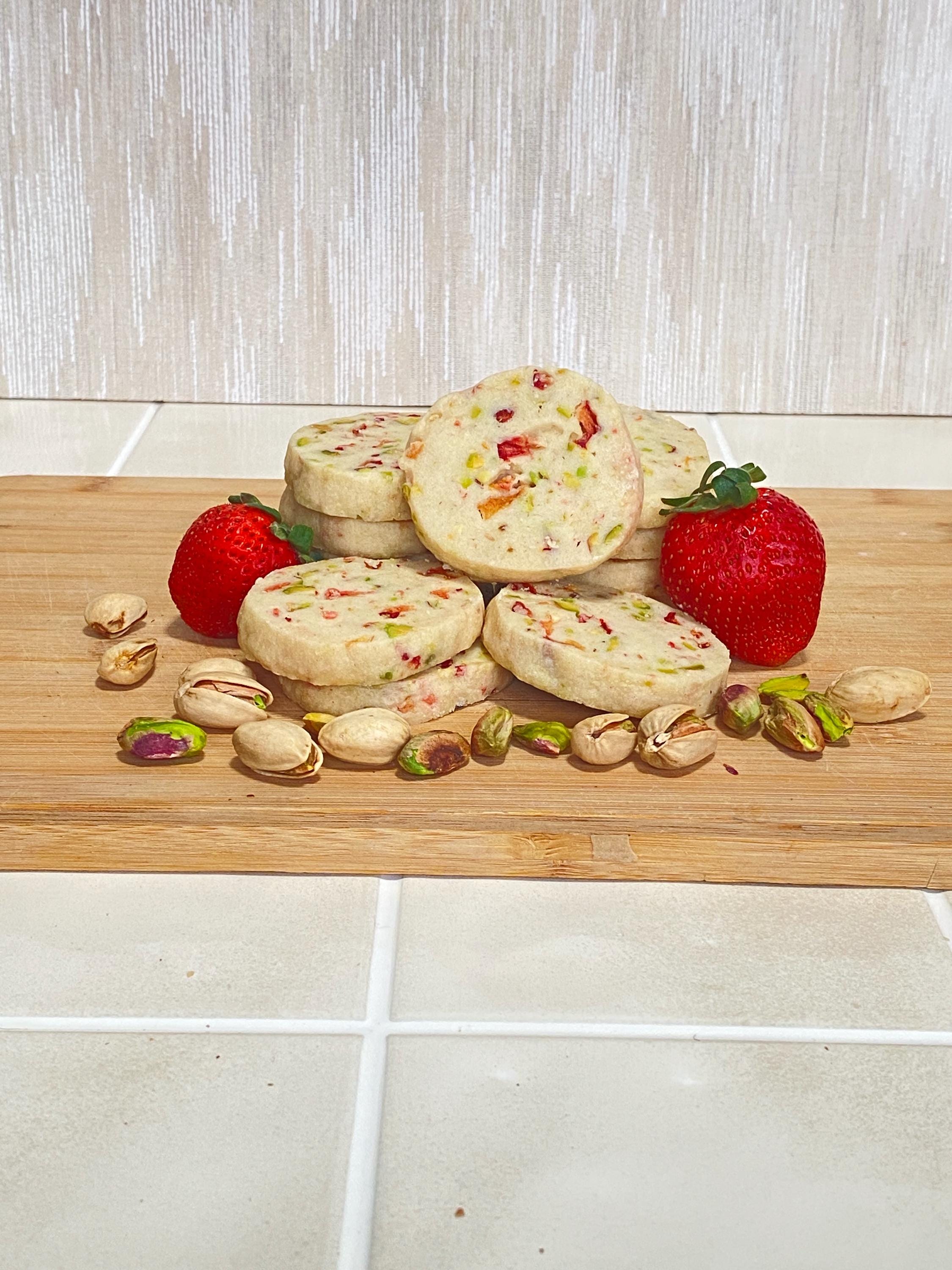 Handcrafted Strawberry Pistachio Shortbread Cookies – Gift-Ready Pack