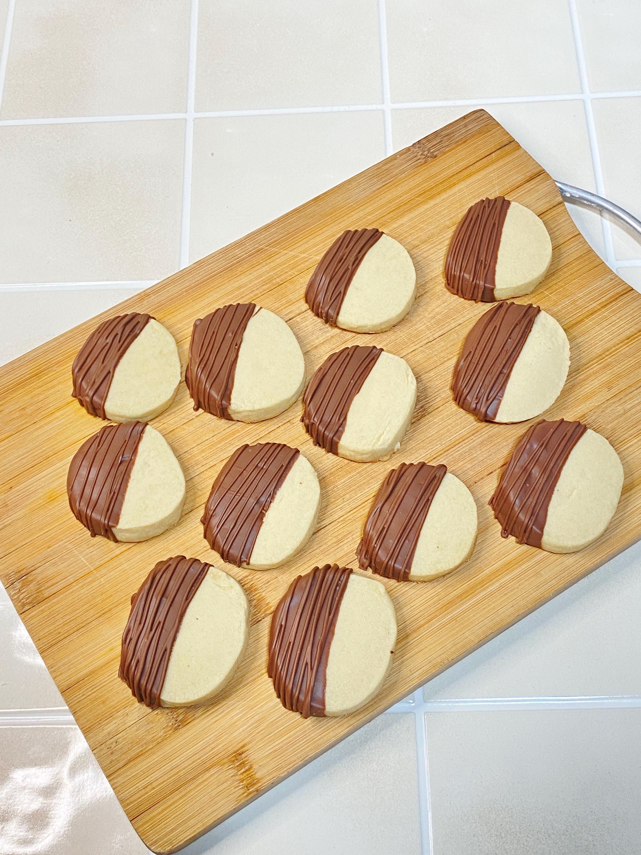 Handcrafted Chocolate Dipped Shortbread Cookies – Gift-Ready Pack
