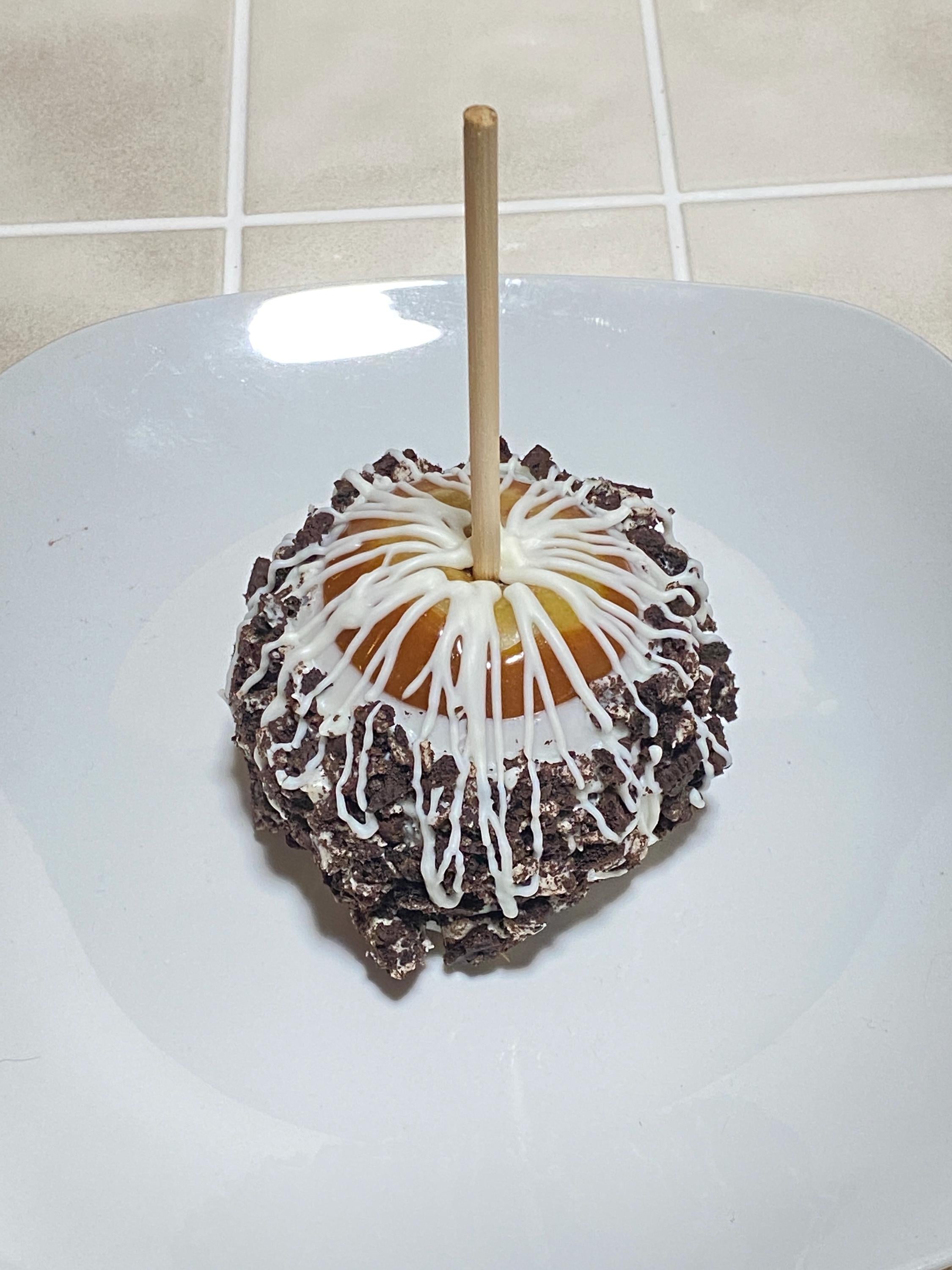Gourmet Cookies-n-Cream Caramel Chocolate Apple
