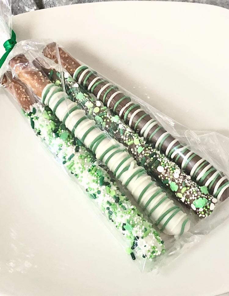 Green Theme Chocolate Covered Pretzel Rods
