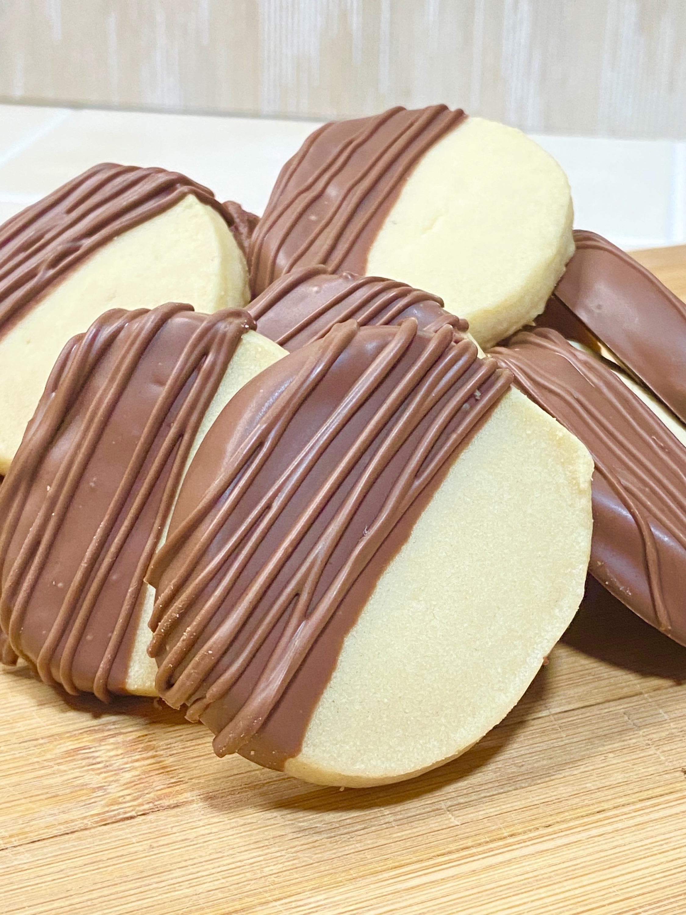 Handcrafted Chocolate Dipped Shortbread Cookies – Gift-Ready Pack