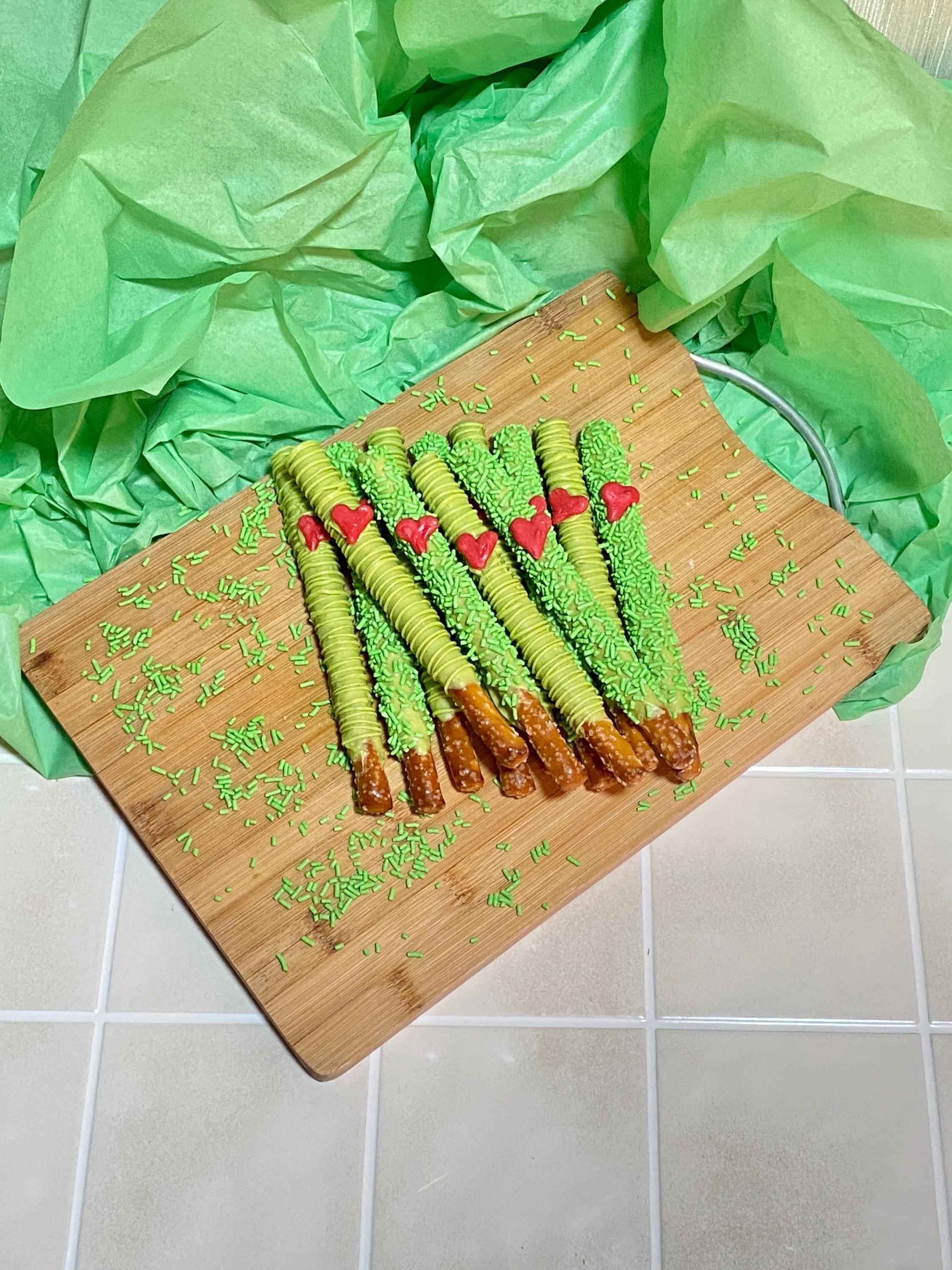 Christmas Grinch Chocolate Covered Pretzel Rods